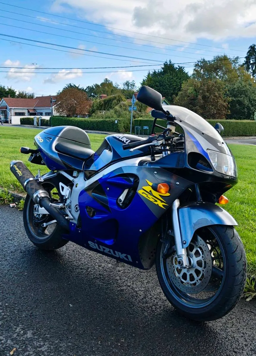 Suzuki GSXR 600 SRAD - Image 1