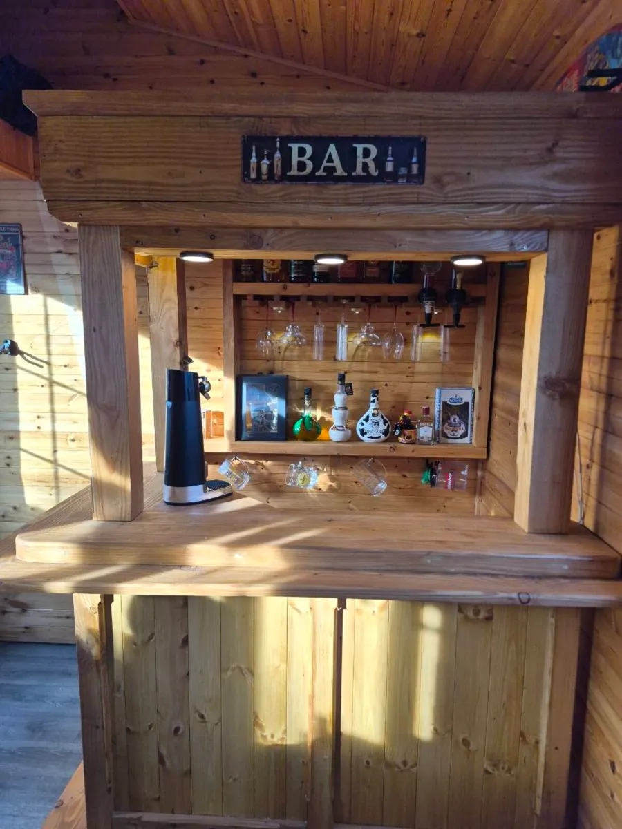 Rustic home bar - Image 3