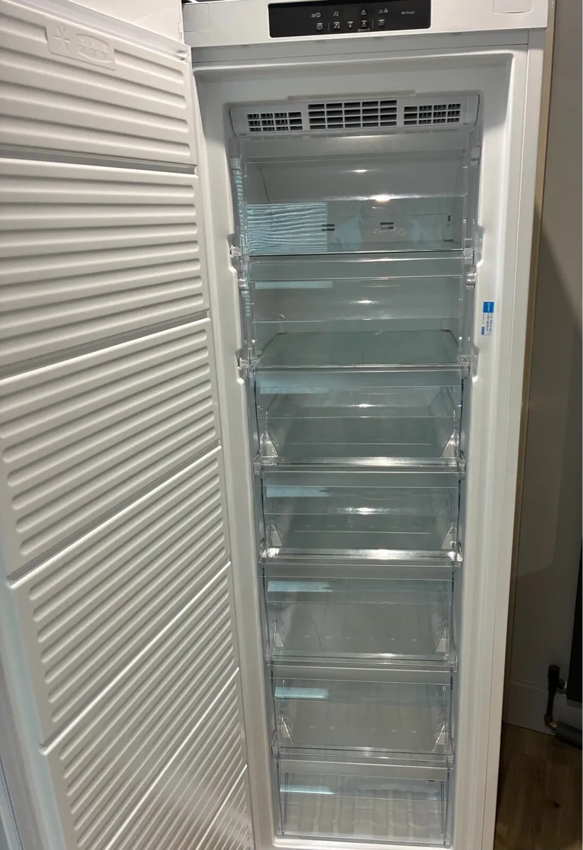 Freezer - Image 1