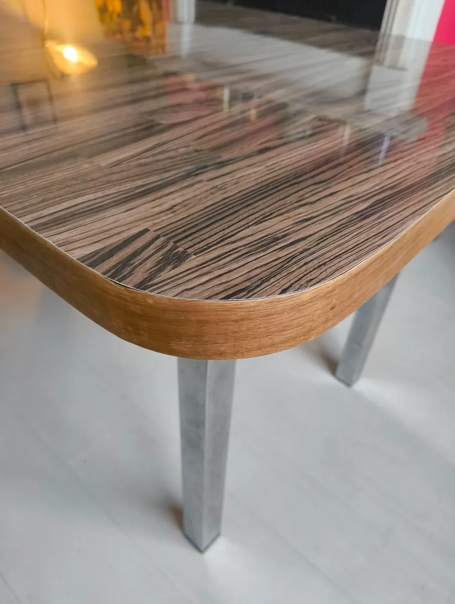 Strong Table FREE - Image 1