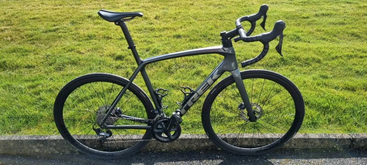 Trek Emonda SL6 PRO - Image 1