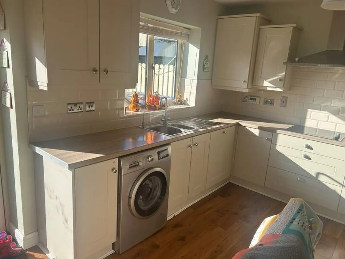 Cream Kitchen for Sale Including Appliances - Image 2