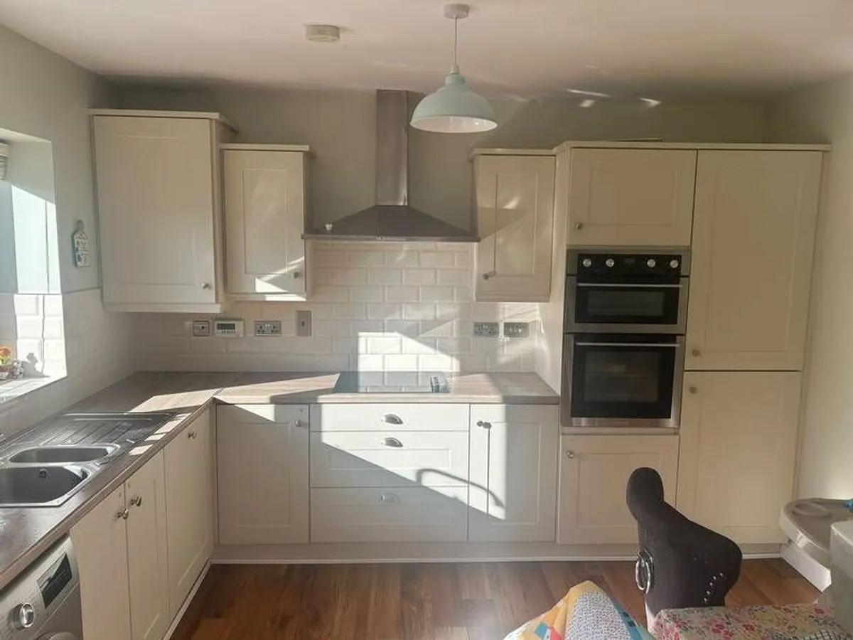 Cream Kitchen for Sale Including Appliances - Image 3