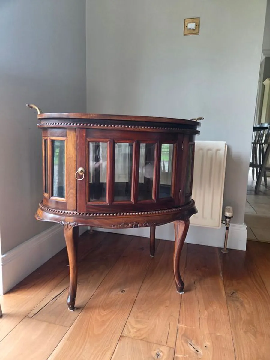 Drinks cabinet - Image 1