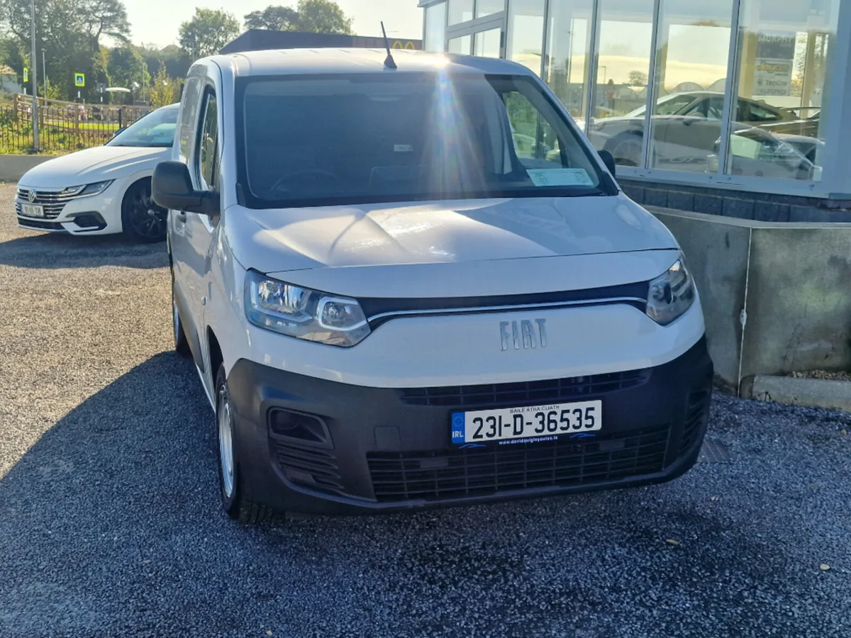 Fiat Doblo SWB 1.5 100HP 650KG 4DR - Image 2