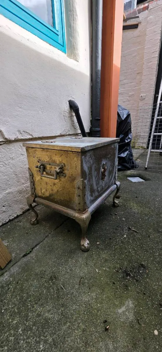 COAL. /  LOG. BOX - Image 1
