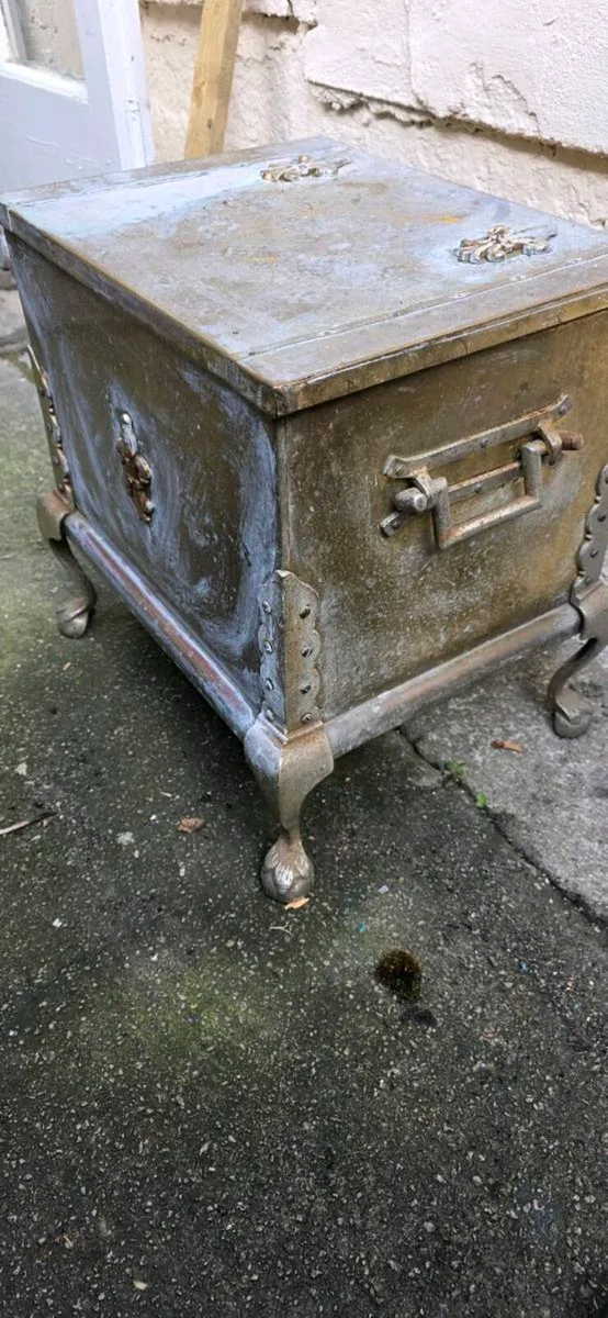 COAL. /  LOG. BOX - Image 4