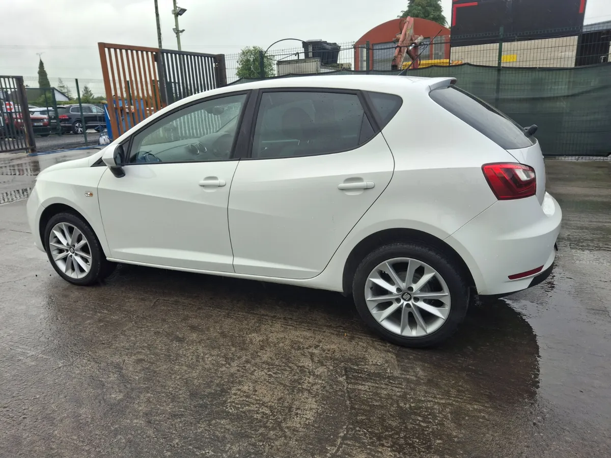 162 Seat Ibiza  1.4 Tdi Very Light Damage - Image 4