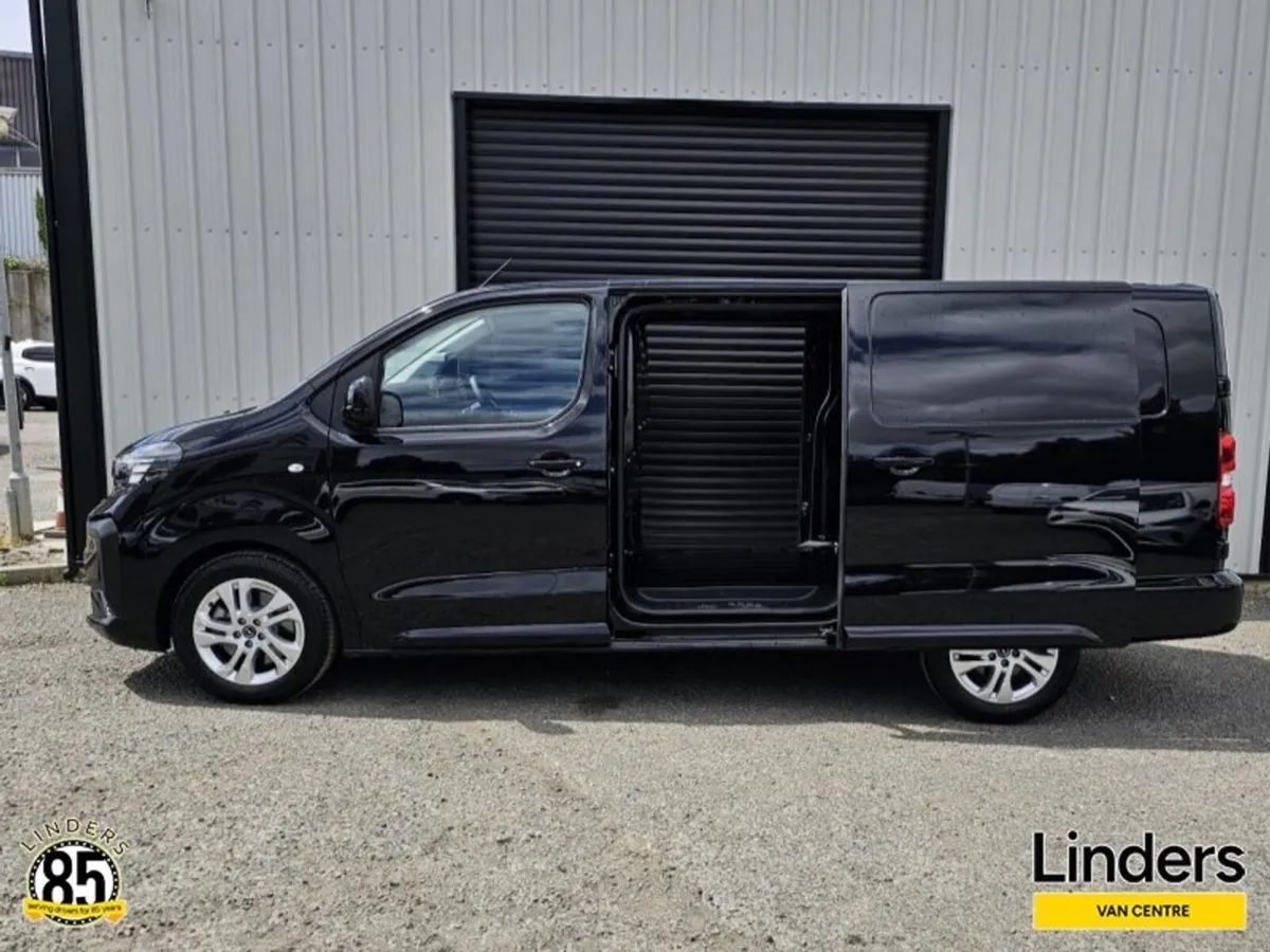 Opel Vivaro 271 LWB SPORTIVE 5YR WARRANTY - Image 3