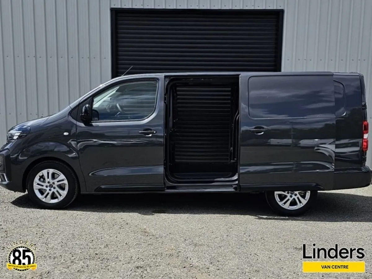 Opel Vivaro 271 LWB SPORTIVE 5YR WARRANTY - Image 3