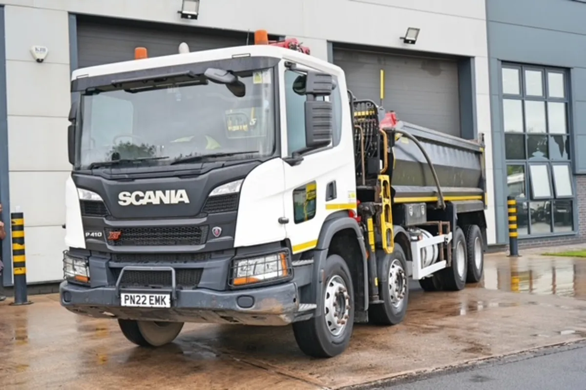 2022 SCANIA P410-XT 8X4 TIPPER GRAB - Image 3