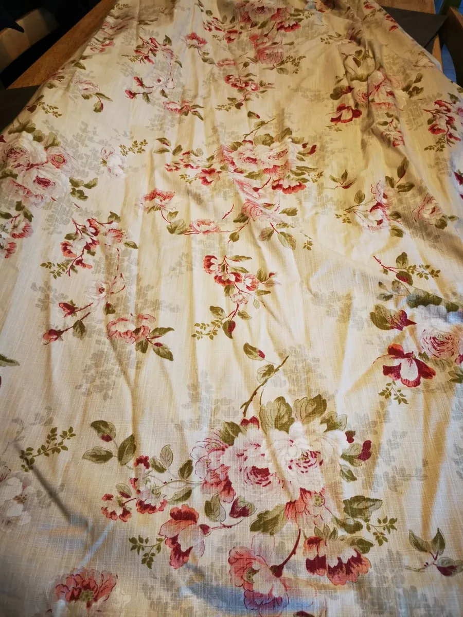 Curtains - Image 3