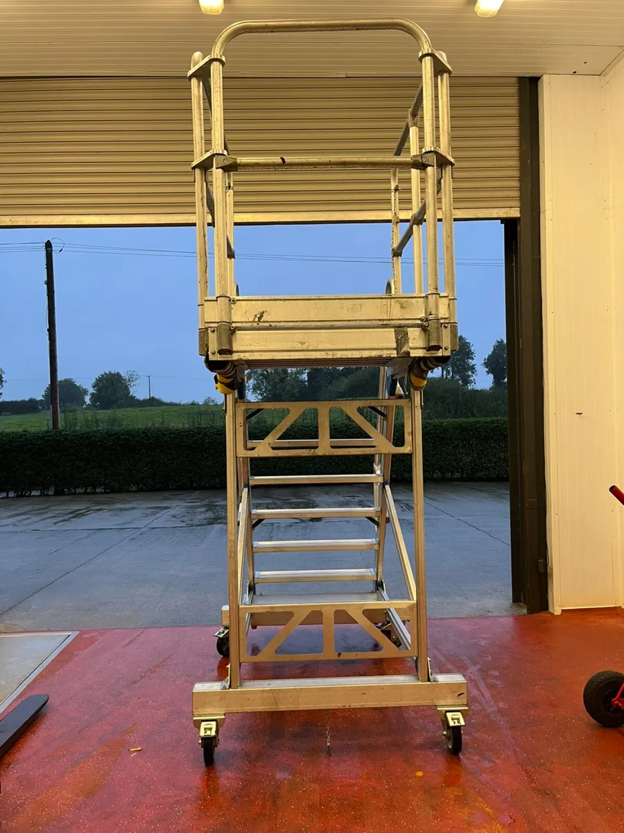 mobile aluminium access platform - Image 3