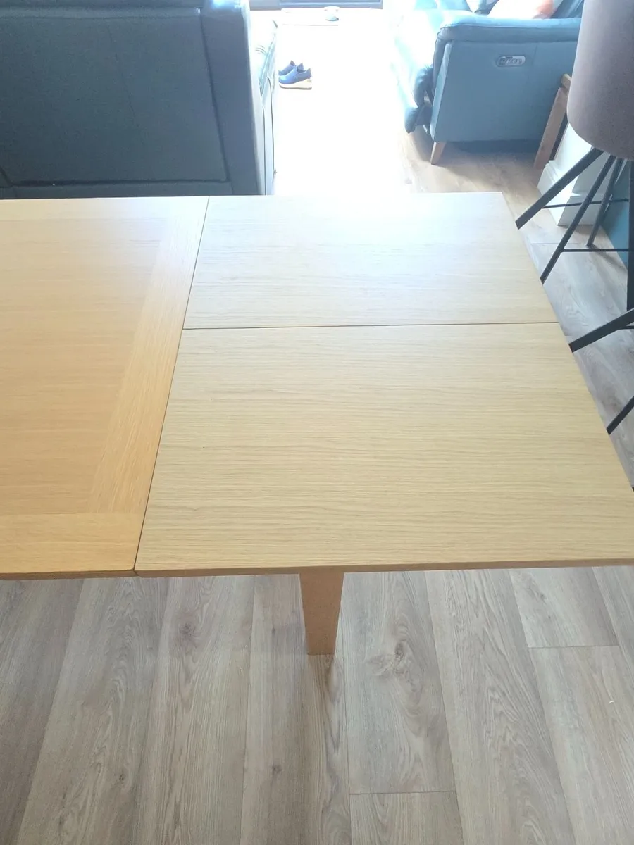 Kitchen Table - Image 4