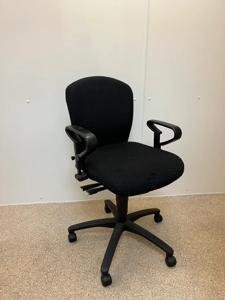 Office swivel chairs