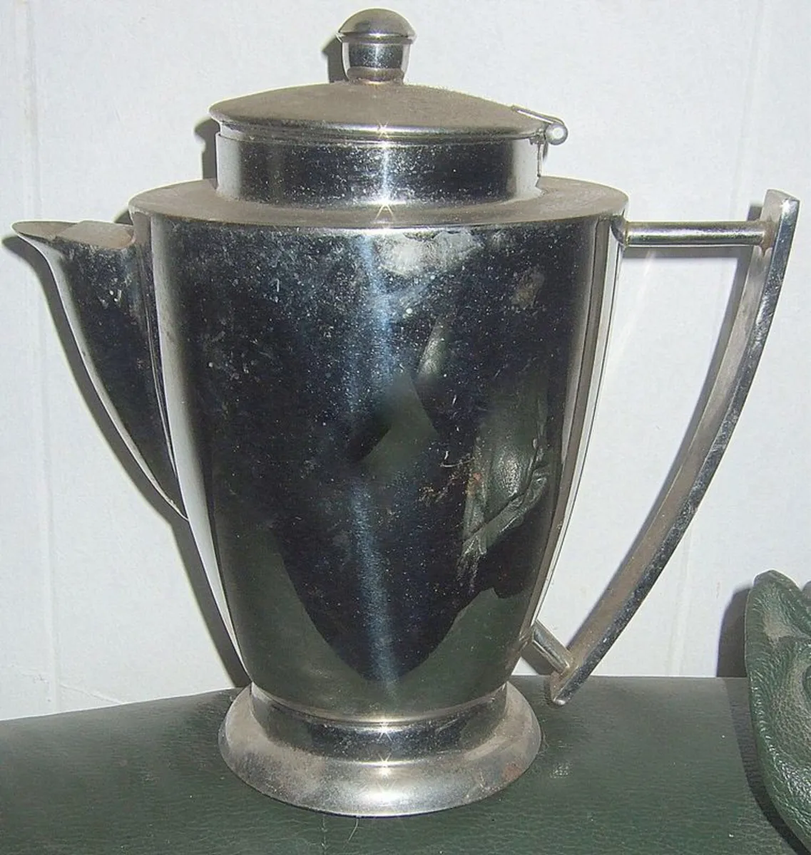 BN Elia Art Deco Stainless Steel Coffee / Tea Pot - Image 4