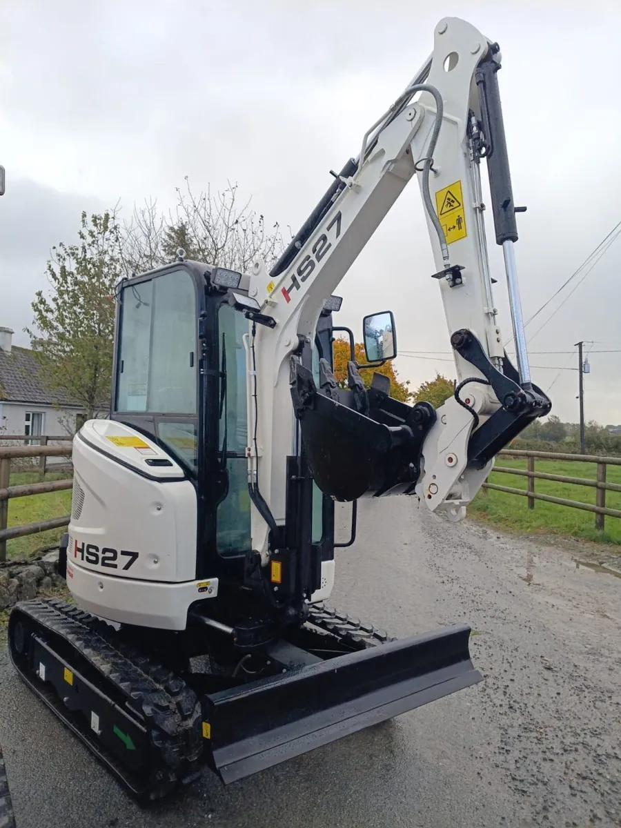2.7ton and 2ton diggers.   Clearance sale! - Image 1