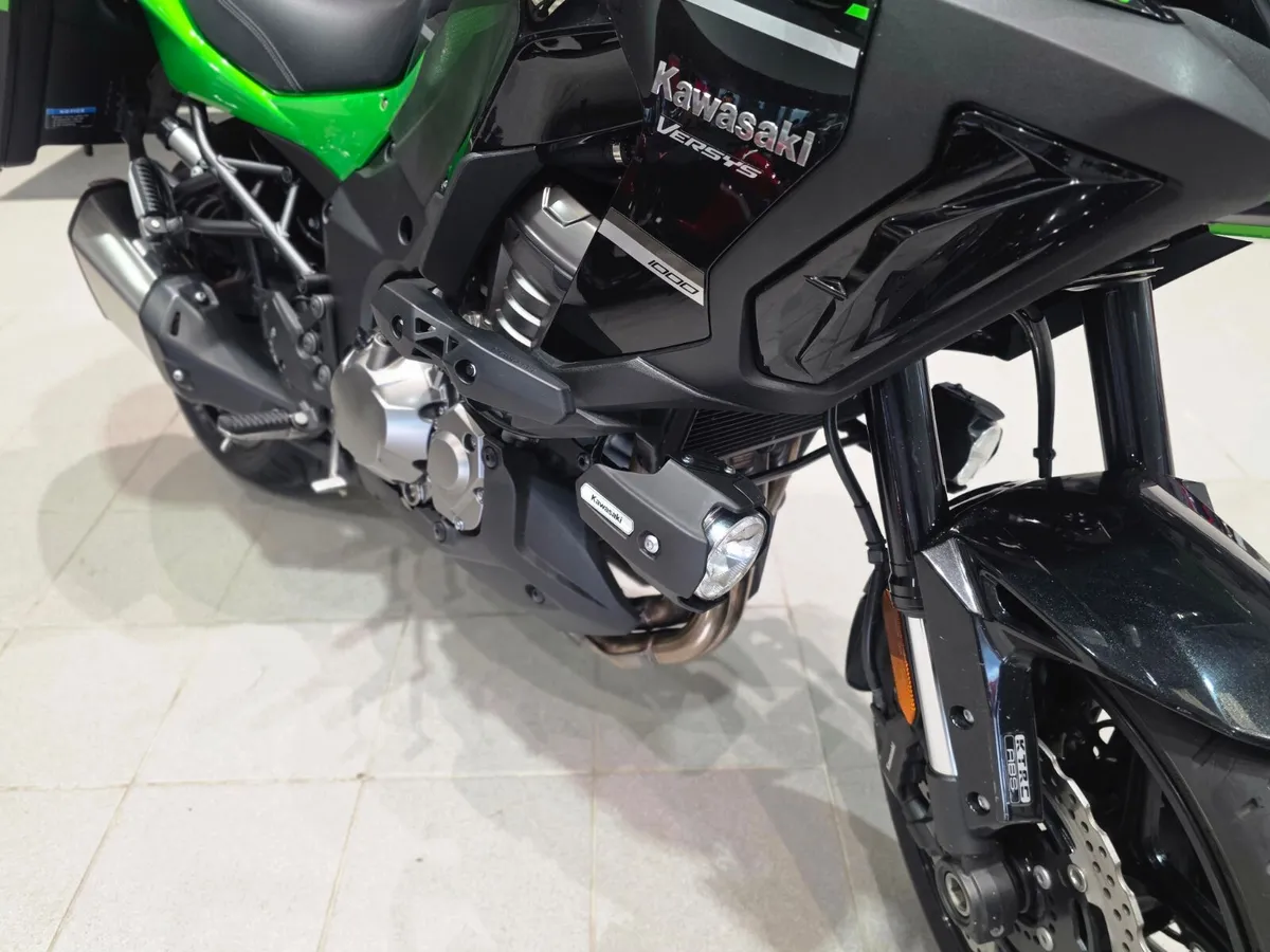 Kawasaki KLE 1000 Versys GT - Image 3