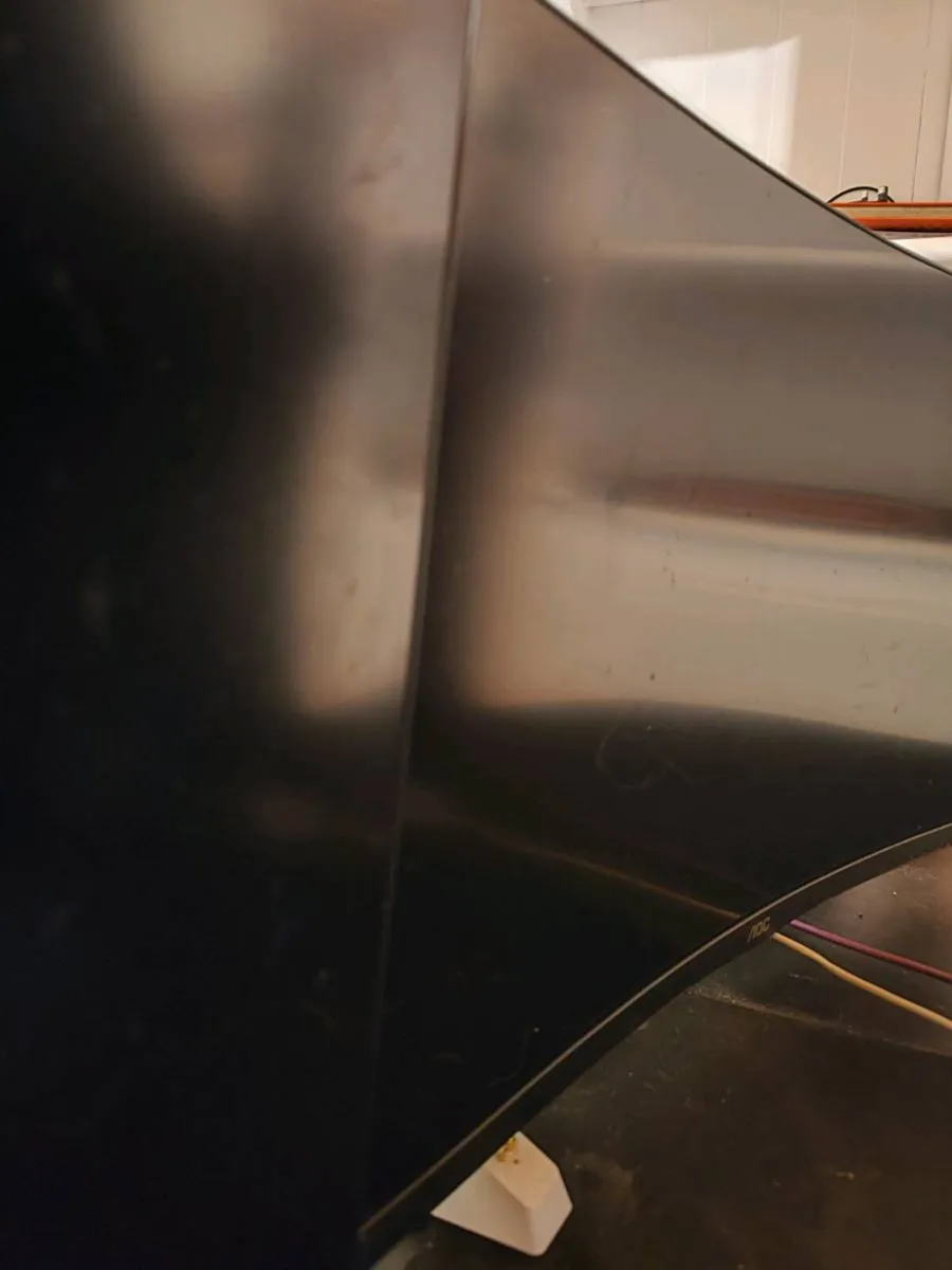 AOC Curved Gaming Monitor 165hz - Image 4
