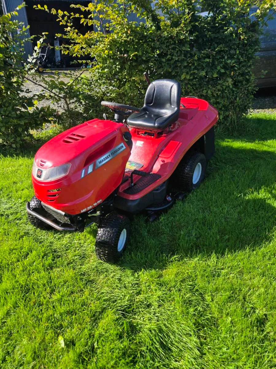 Ride on mower - Image 1