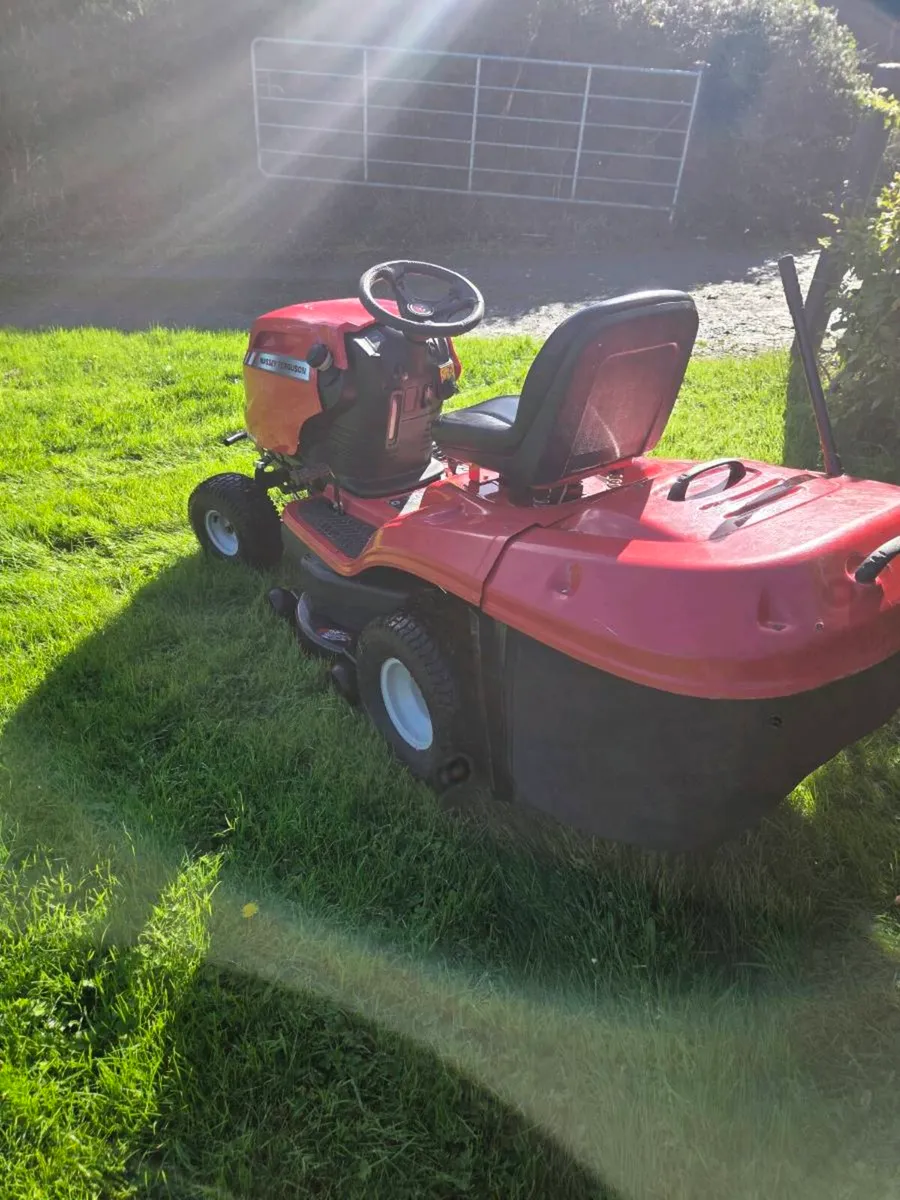 Ride on mower - Image 3