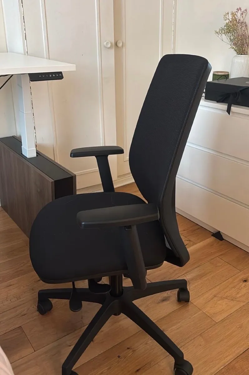 Office Chair - Image 1