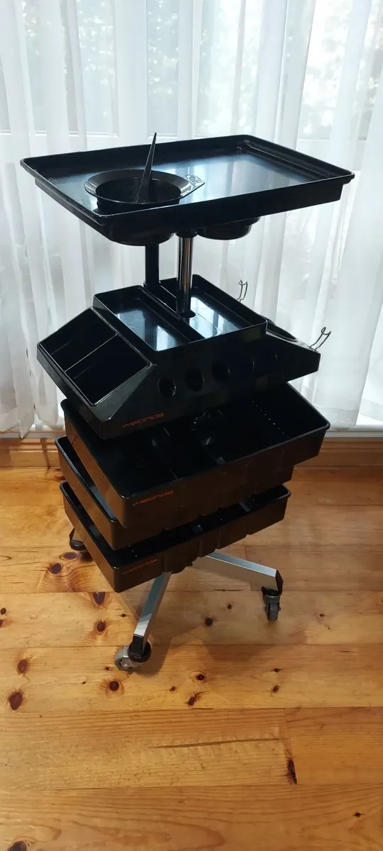 Professional Welonda Hair Salon Furniture - Image 4
