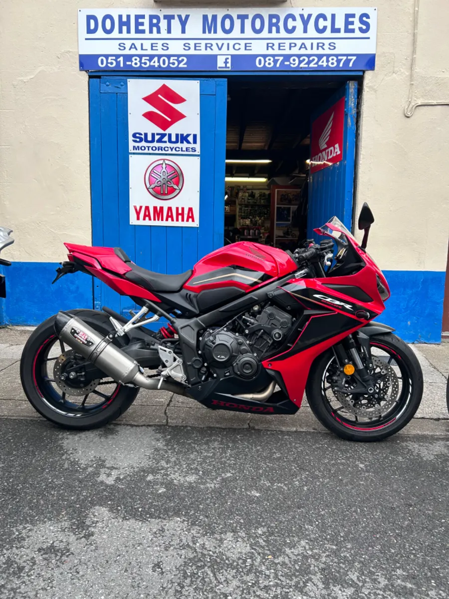 2024 Honda CBR 650 R - Image 1
