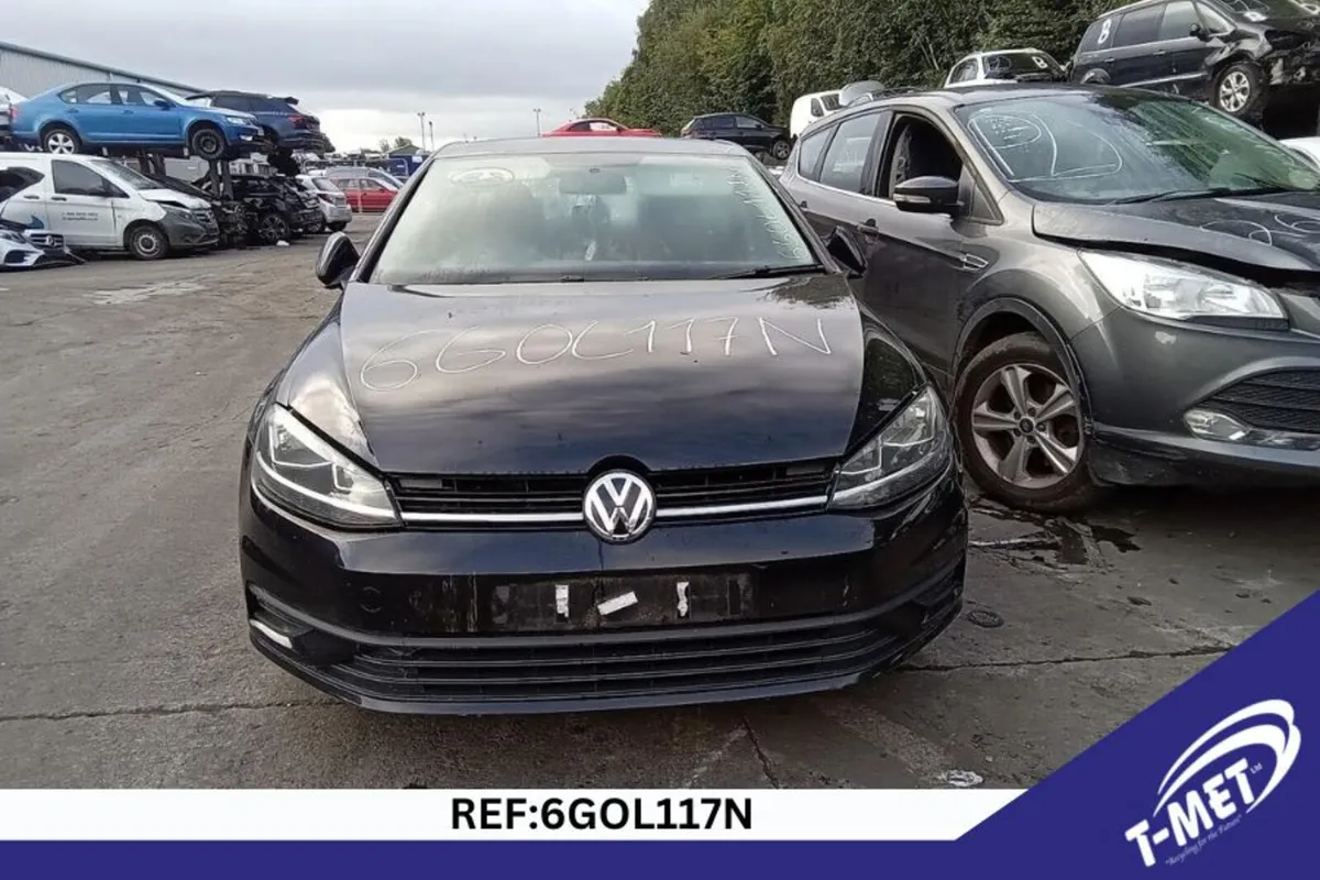 2017 VOLKSWAGEN GOLF BREAKING FOR PARTS - Image 2