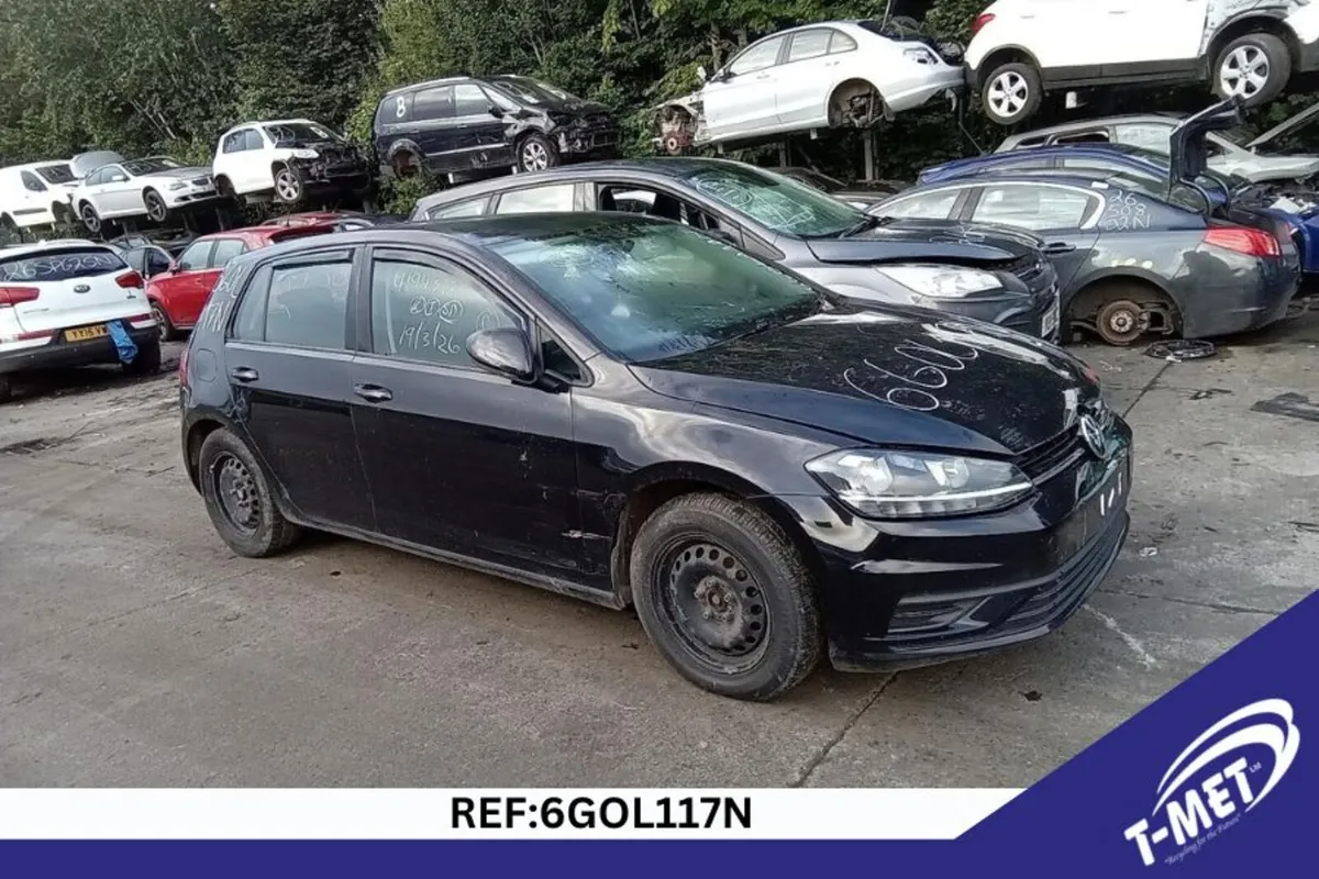 2017 VOLKSWAGEN GOLF BREAKING FOR PARTS - Image 3