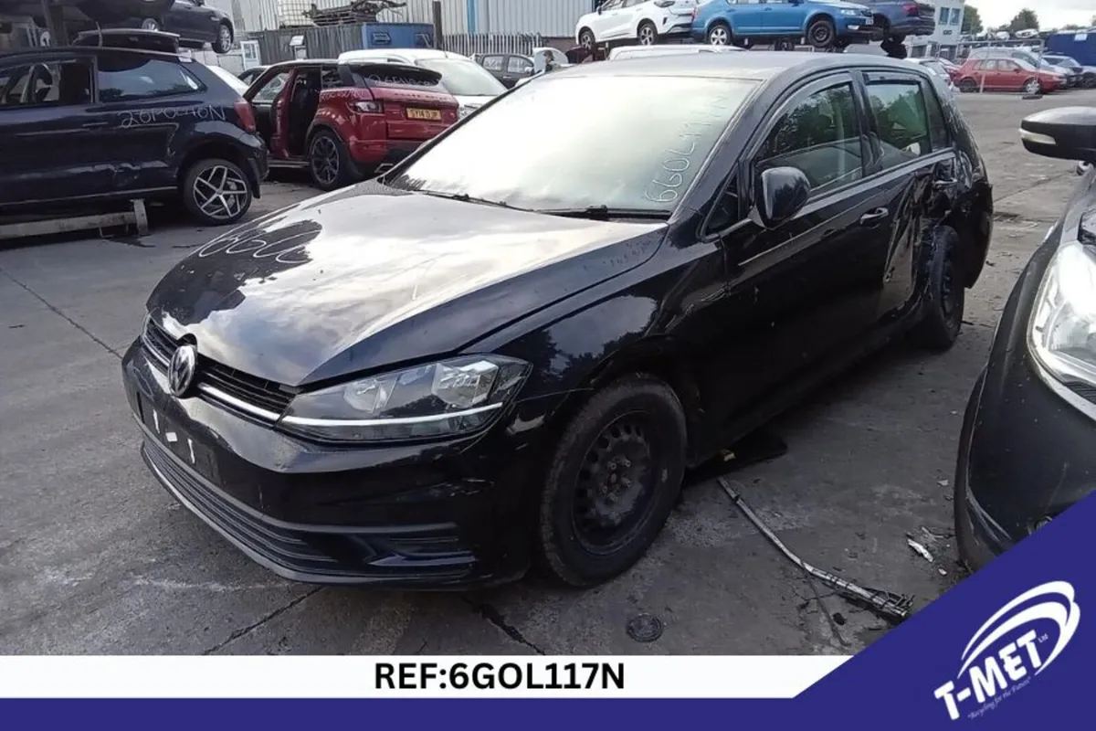 2017 VOLKSWAGEN GOLF BREAKING FOR PARTS - Image 1