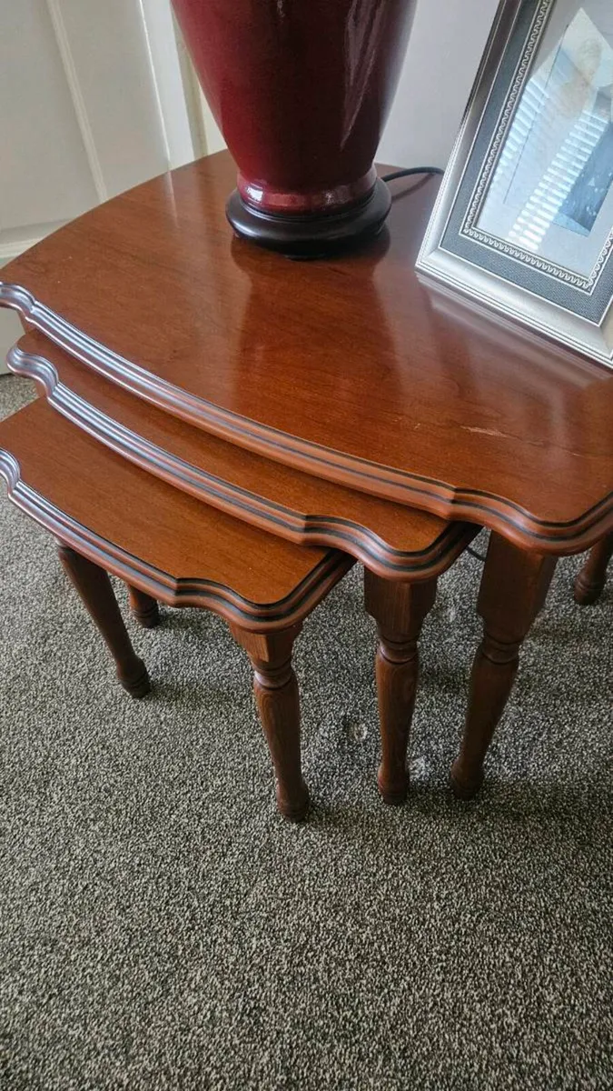 Nest of tables - Image 1