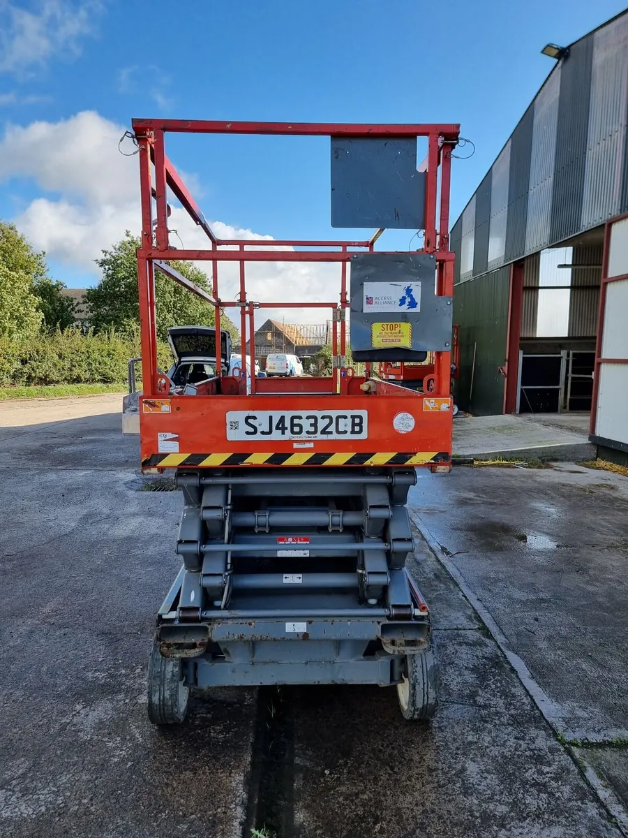 2016 Skyjack SJ 4632 Electric Scissor Lift 168hrs - Image 3