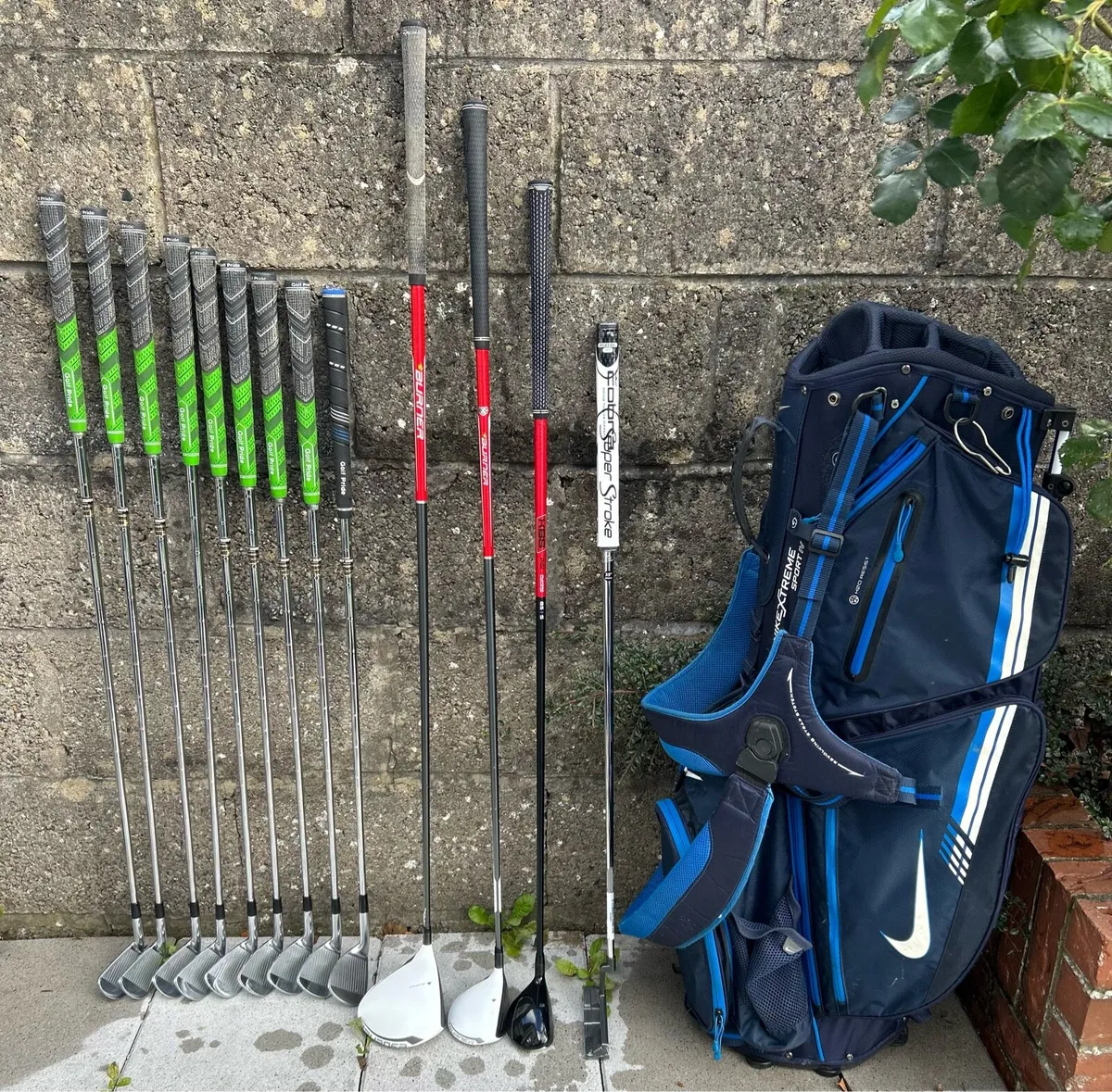 Full set of golf clubs - Image 1
