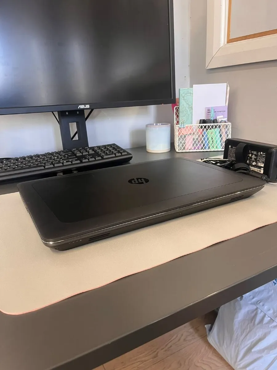 HP ZBook 17 G4 – 32GB RAM, 512GB SSD, NVIDIA - Image 2