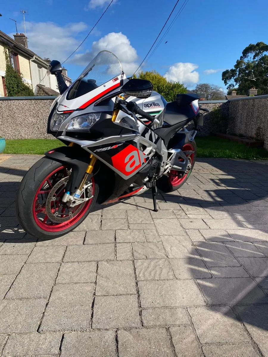 Aprilia rsv4 - Image 1