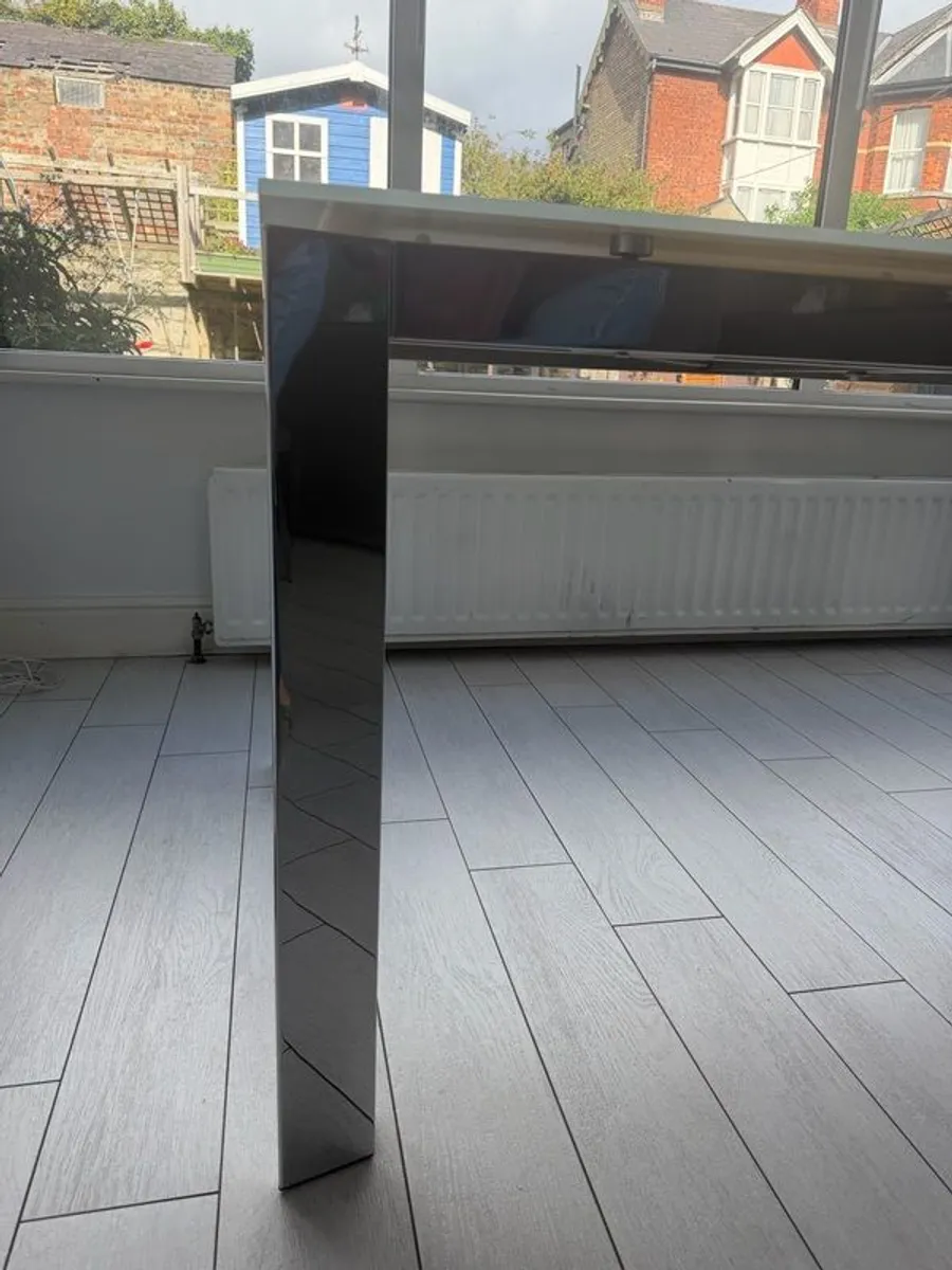Calligaris Extending Glass Dining Table - Image 2