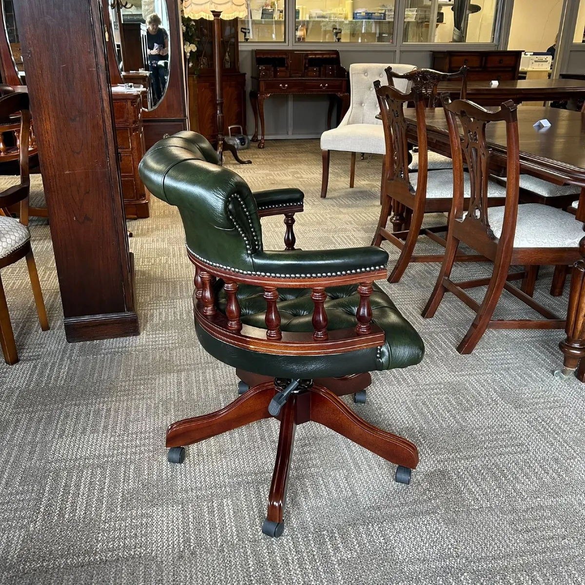 Chesterfield button back swivel captains office ch - Image 3