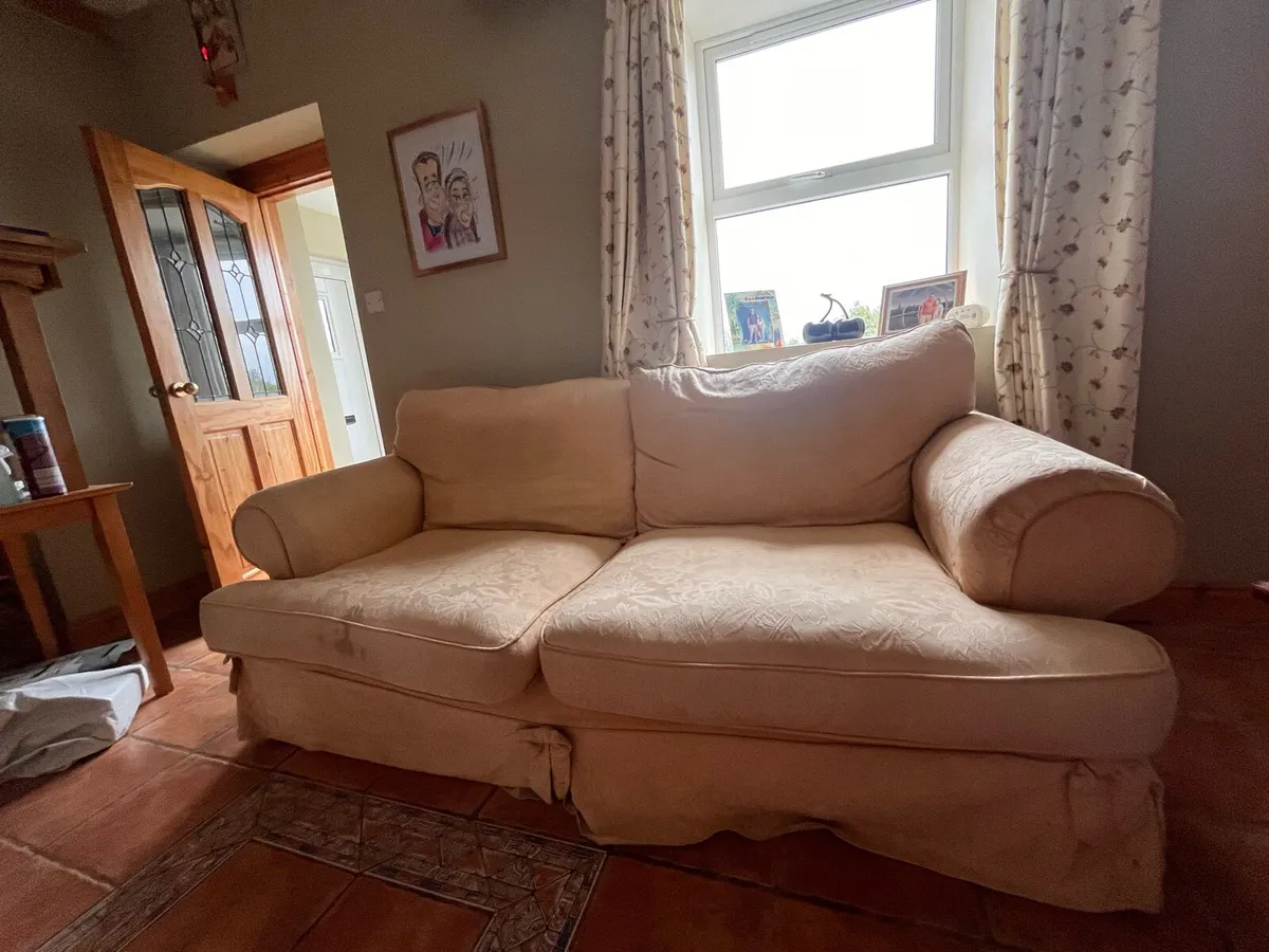 3 Piece Suite of Furniture - Image 3