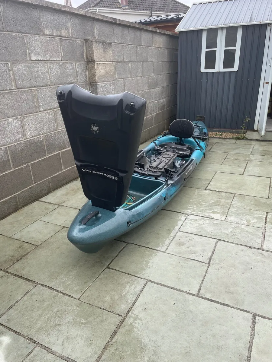 Wilderness System Thresher 140 fishing kayak -set - Image 1
