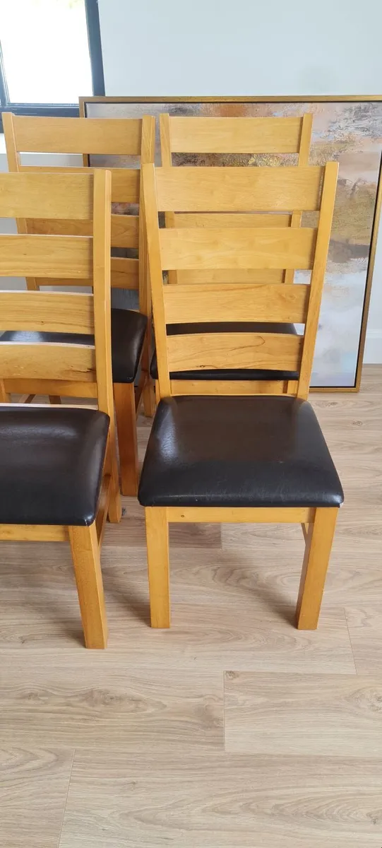 Table and 6 chairs - Image 4