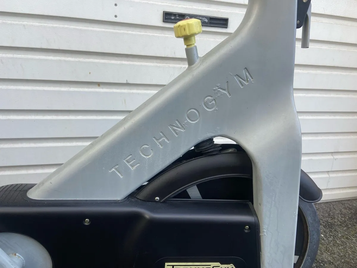 Techno gym Spin Bike - Image 4