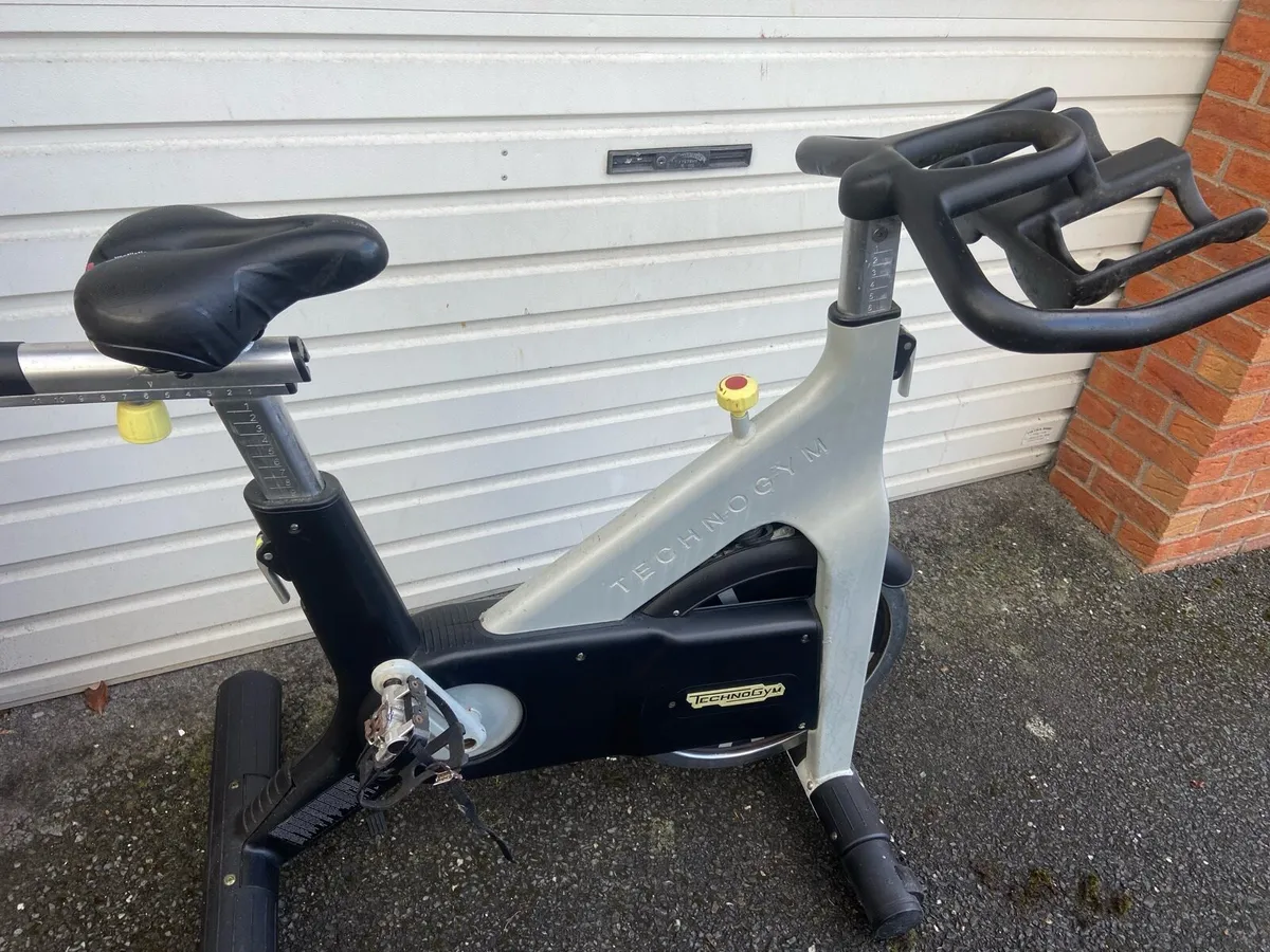 Techno gym Spin Bike - Image 3