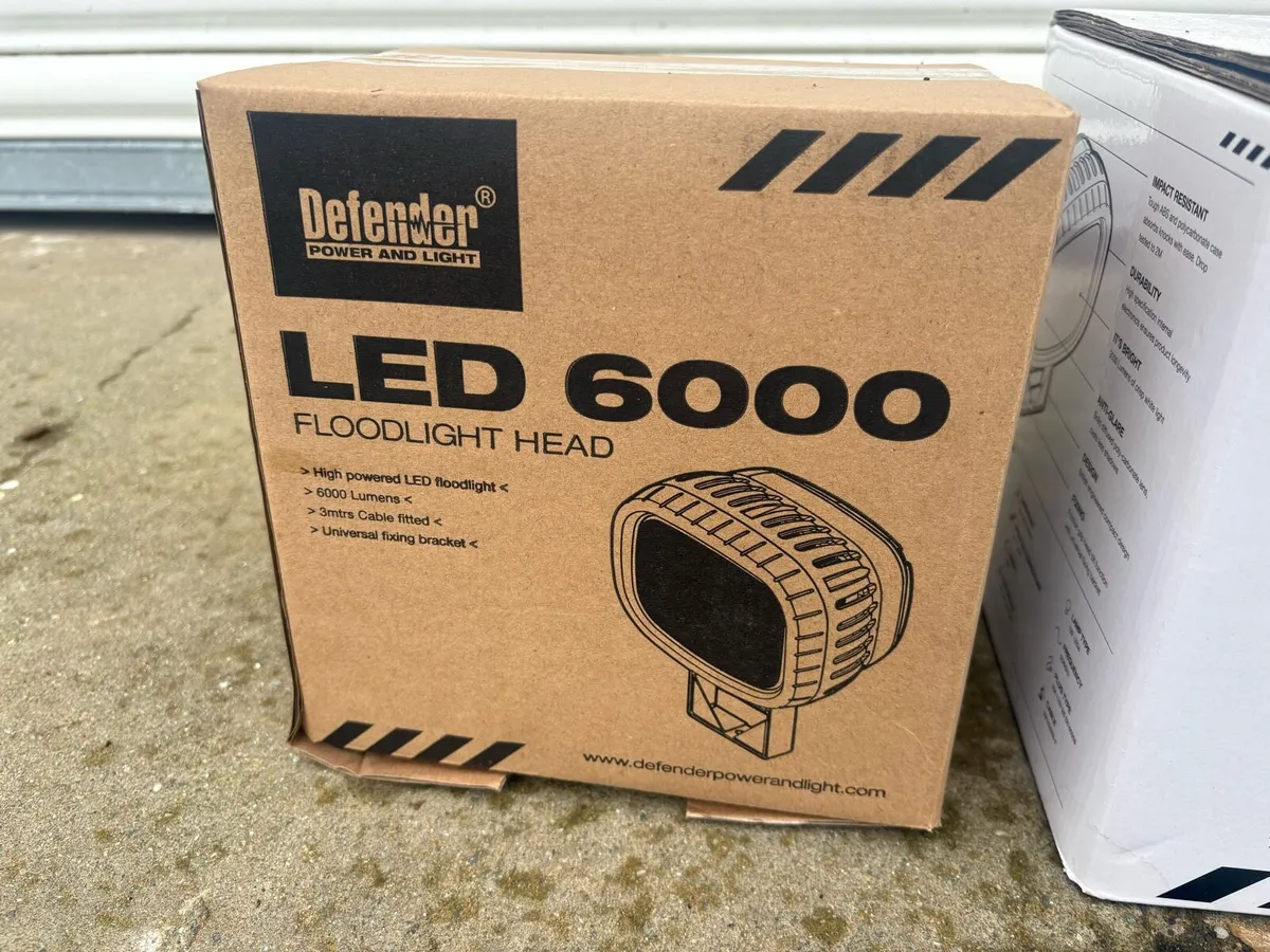 Defender 6000 LED Light 110v - Image 1