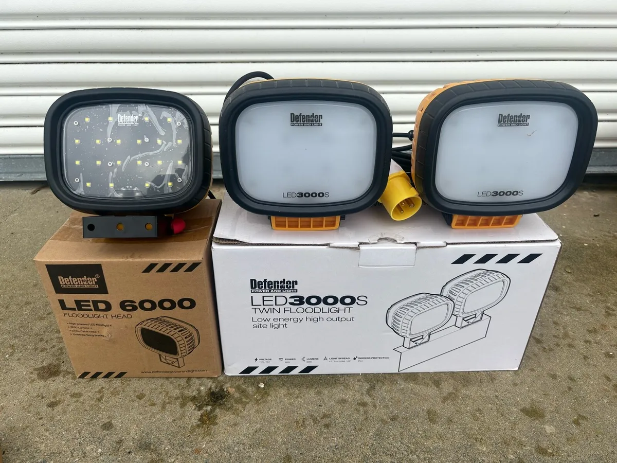 Defender 3000S Twin Head Site Lights 110V - Image 1
