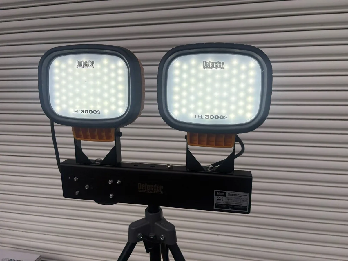 Defender 3000S Twin Head Site Lights 110V - Image 4