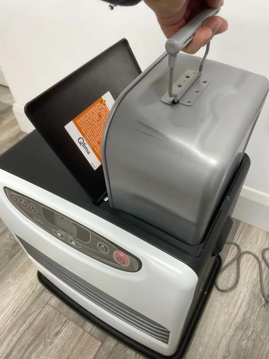 🔥 QLIMA 4.6kW ROLF PARAFFIN LASER HEATER - Image 4