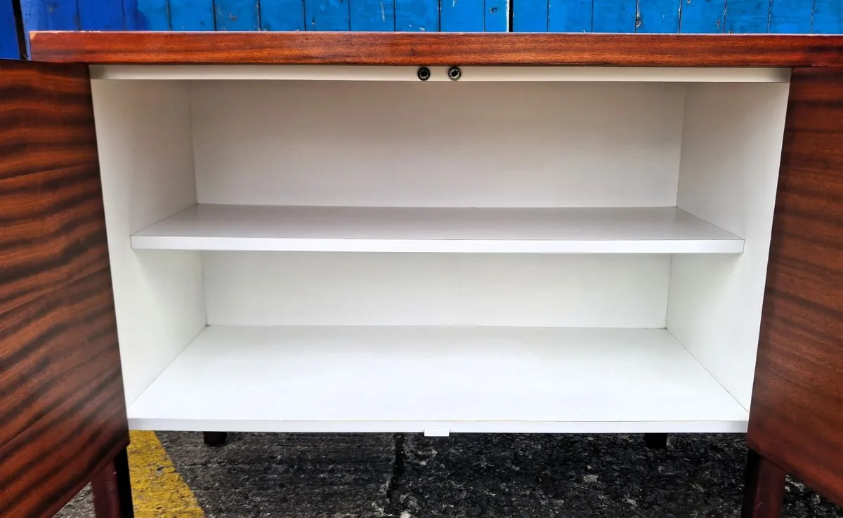 Long Mid Century Sideboard - Image 2