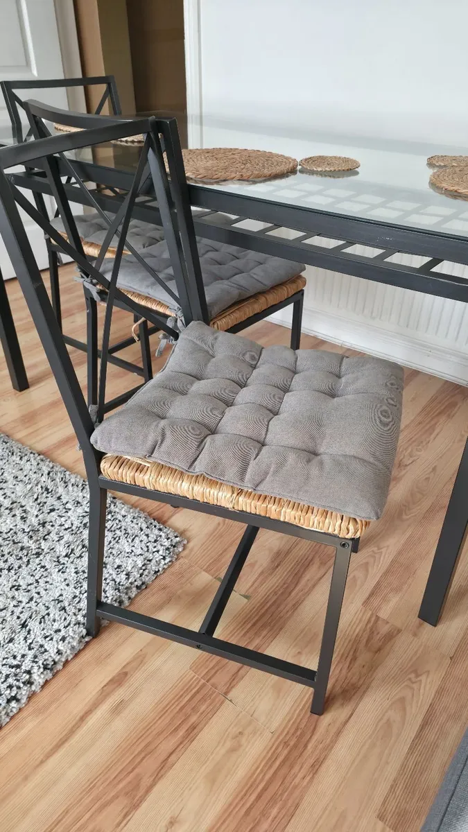 Dining table and chairs - Image 2