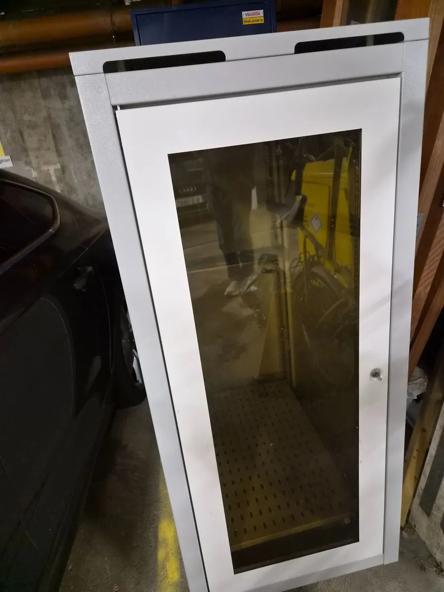 Server Rack Cabinet - Image 2